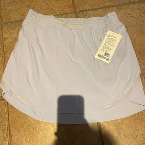 Lululemon Hottie Hot HR Skirt Size 12 Long
